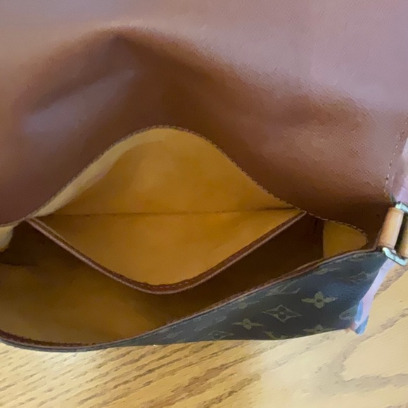 Purse - Picture 3 of 3